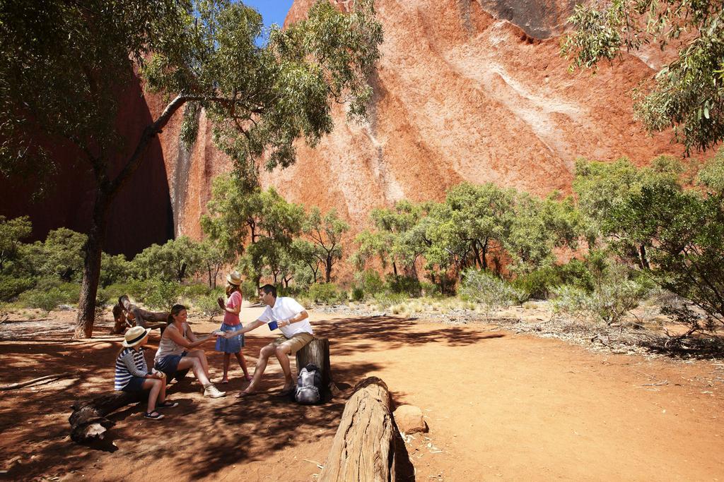Longitude 131 Hotel Ayers Rock Exterior photo